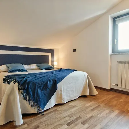 Apartment 5 Miglia La Mansarda A Collegno