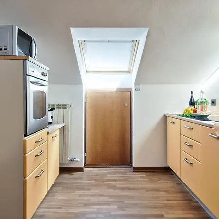 Apartment 5 Miglia La Mansarda A Collegno